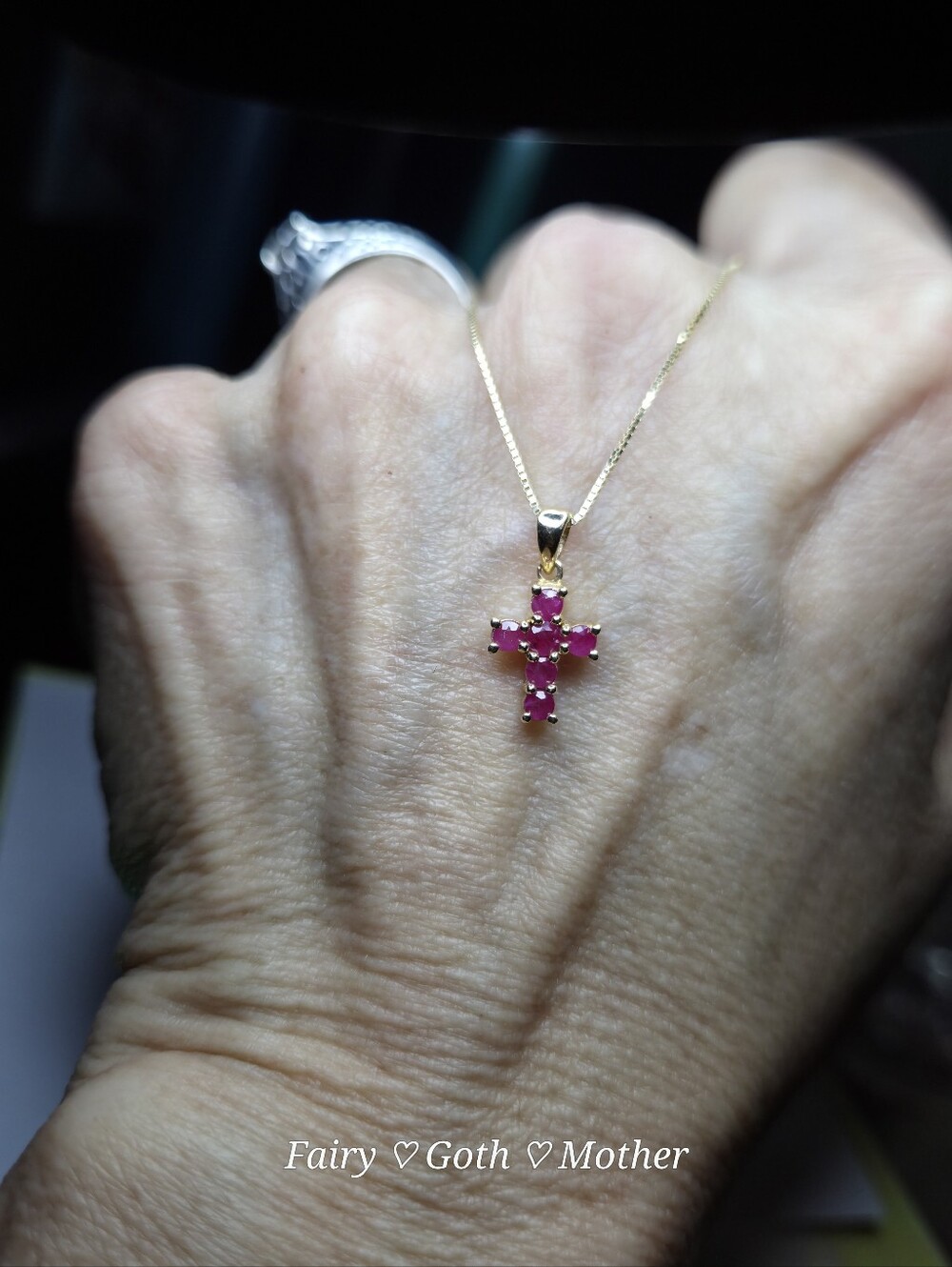 Beautiful Vintage Solid 14k Gold & Genuine Ruby Cross Necklace - Picture 6 of 15